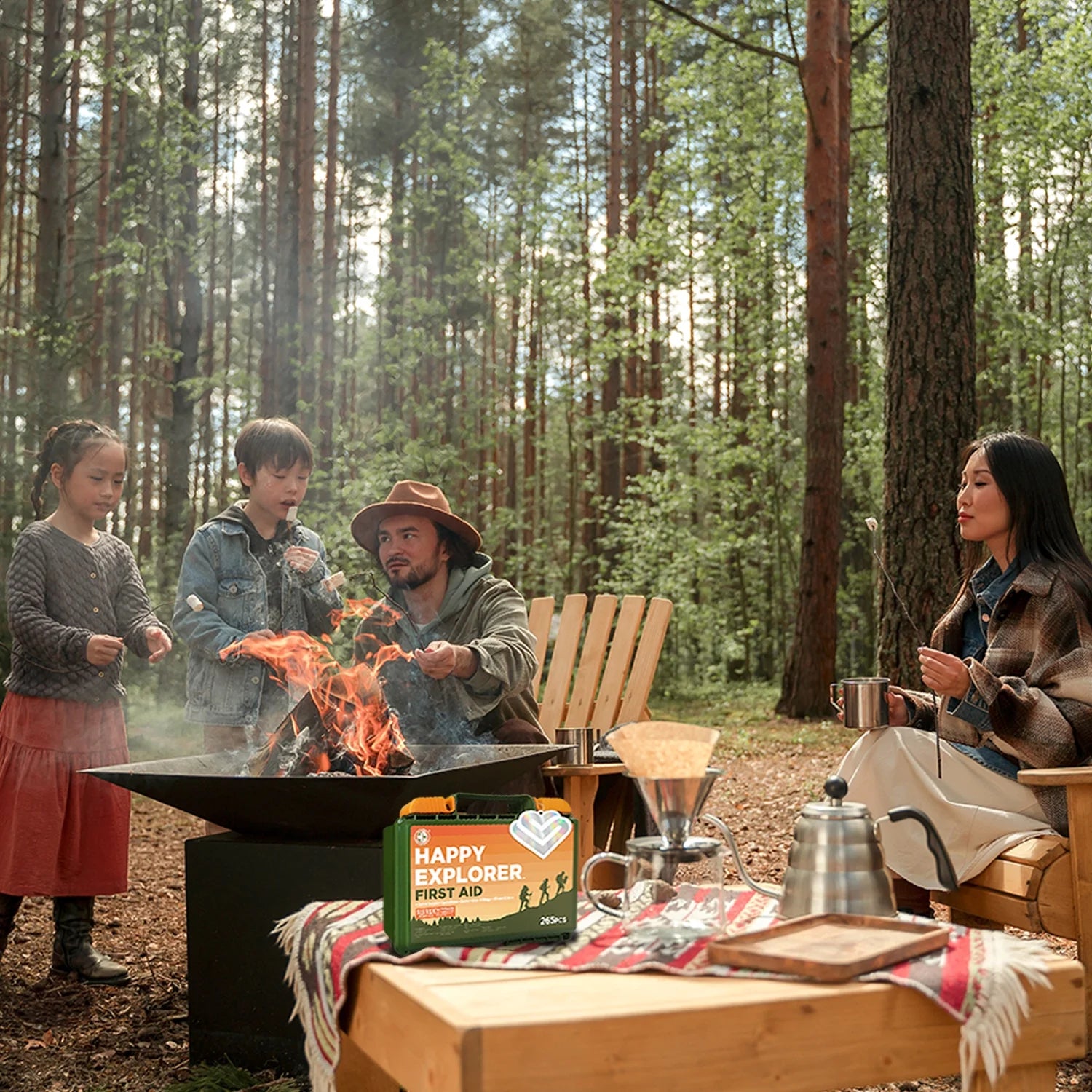 Outdoor First Aid - Happy Explorer, 265 Piece